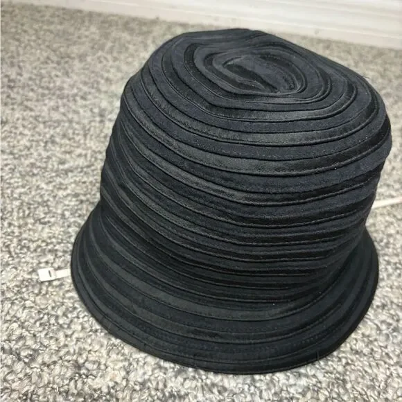 The Limited Women’s Black Bucket Hat One Size - Picture 3 of 6